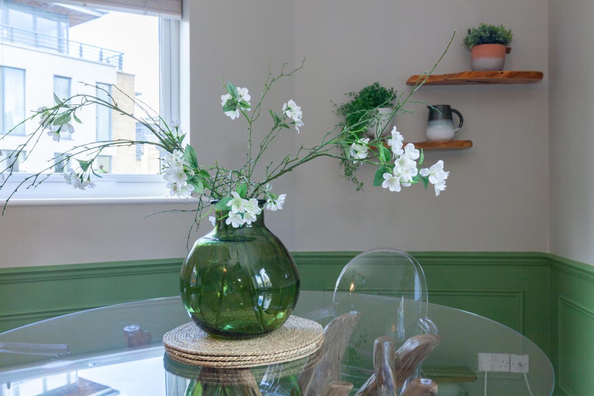 Apartamento A Gem Nestled In The Heart Of With Parking!
