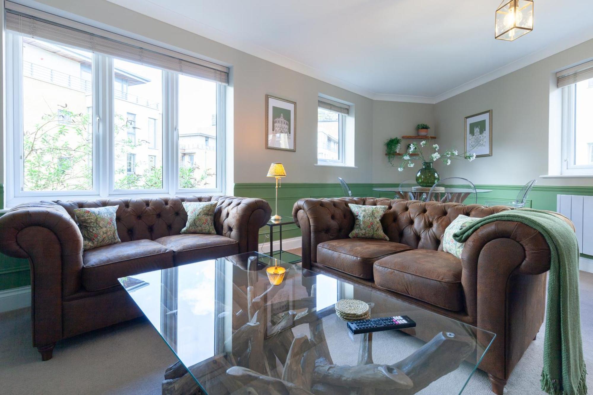 Apartamento A Gem Nestled In The Heart Of With Parking!
