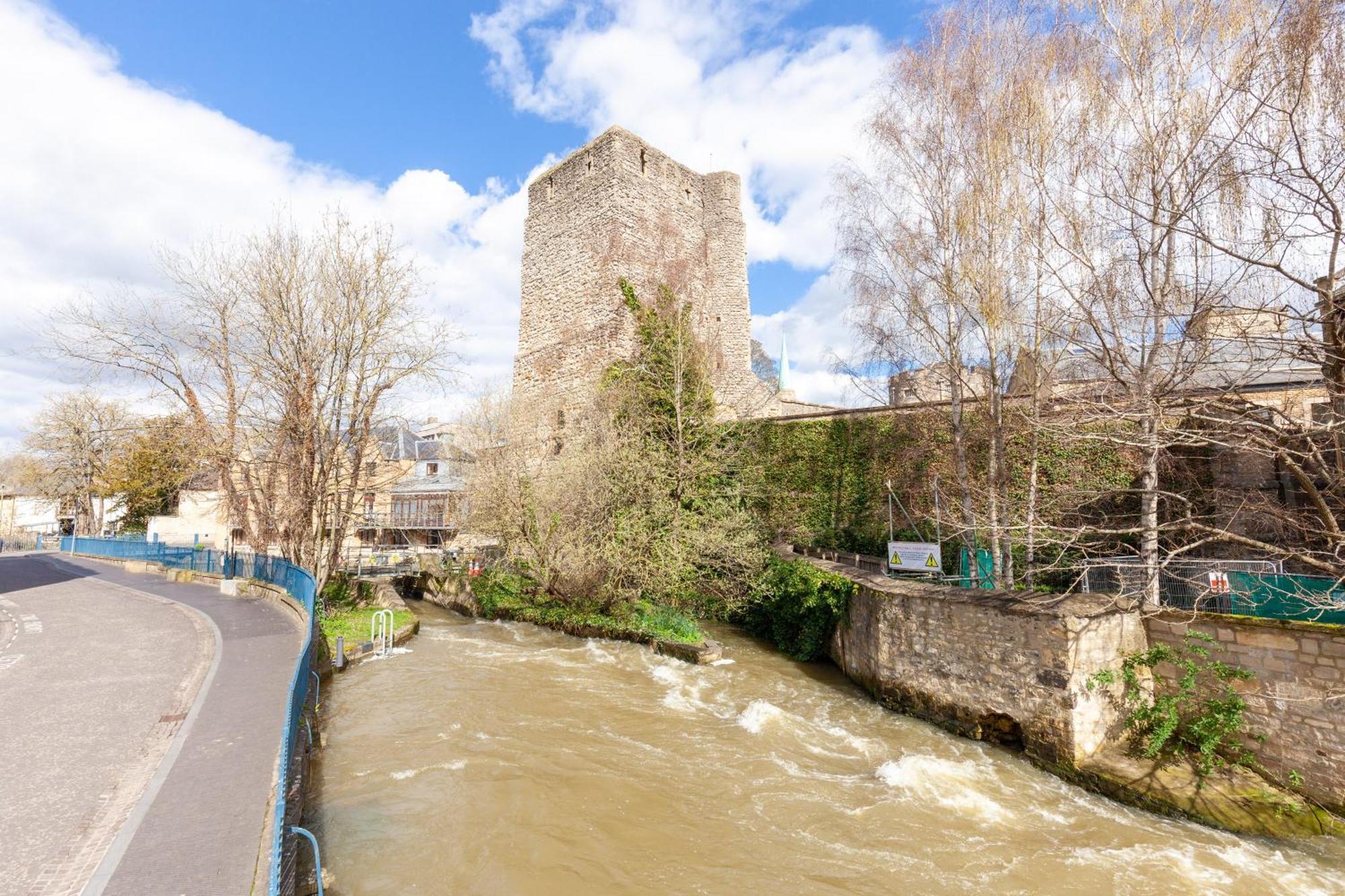 Apartamento A Gem Nestled In The Heart Of With Parking!